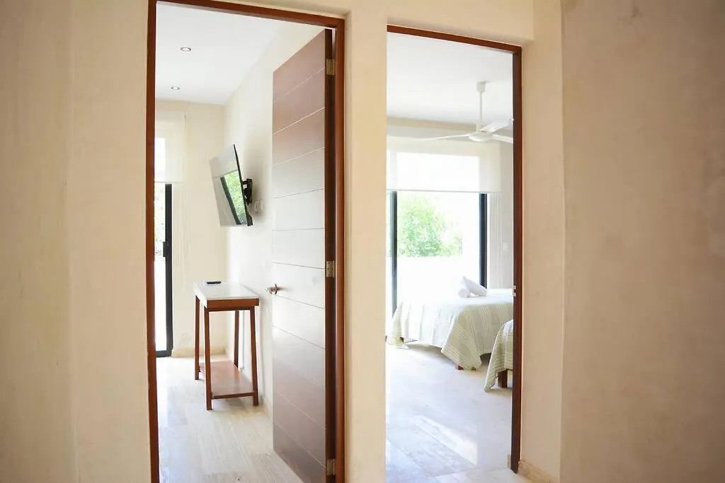 Exclusive, Spacious, Comfy 3 Bedroom Ph With Pool! 툴룸