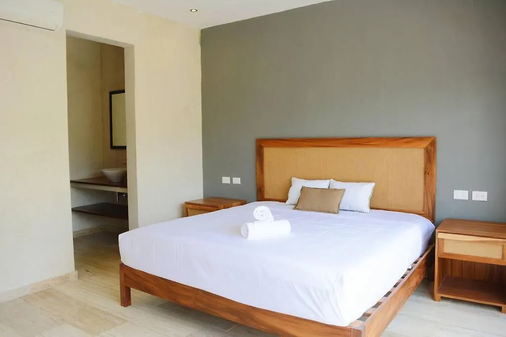 Exclusive, Spacious, Comfy 3 Bedroom Ph With Pool! 툴룸 아파트