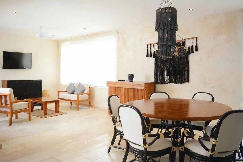 Exclusive, Spacious, Comfy 3 Bedroom Ph With Pool! Tulum Mexico